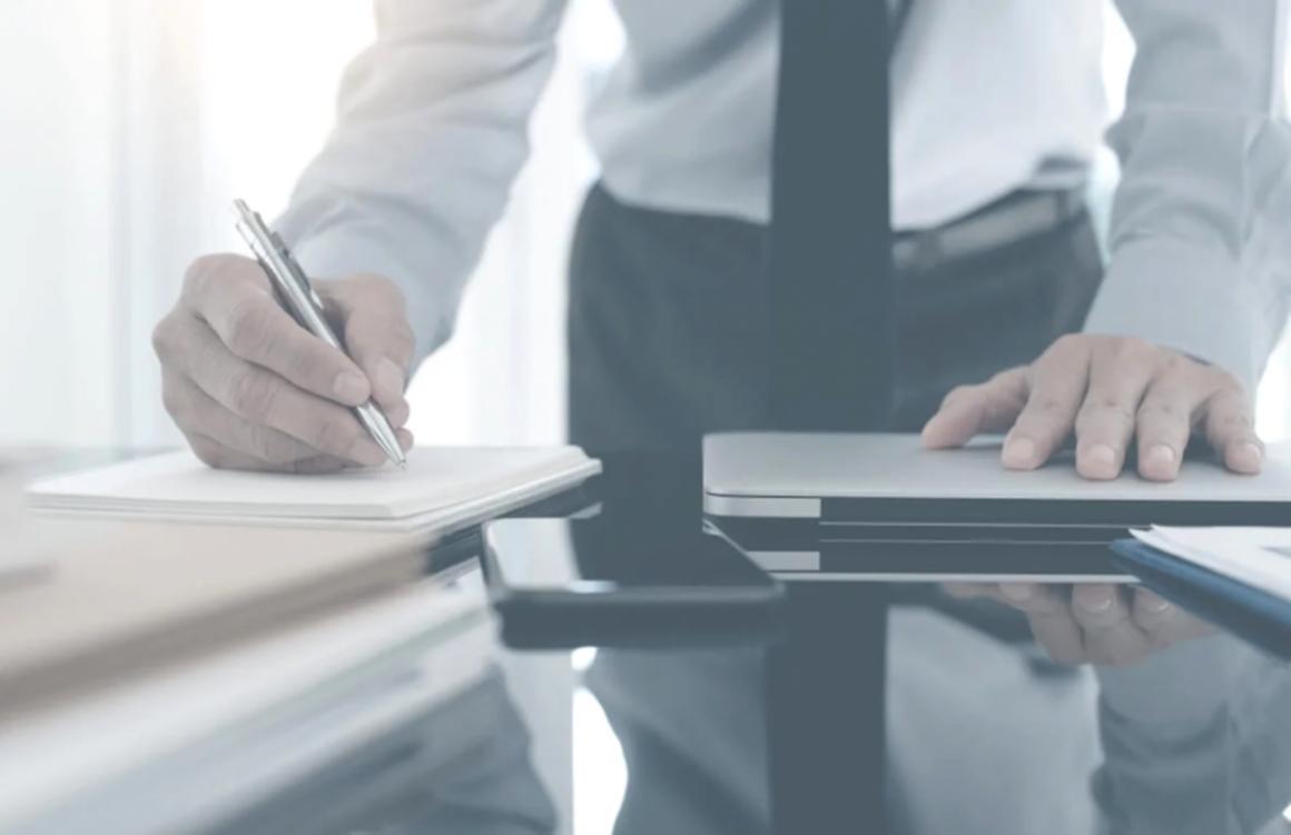 Consultation personnalisée avec un conseiller Trovandexila dans nos bureaux de Nantes